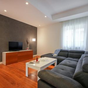 Gli Aquiloni Apartment - Steps From The Station